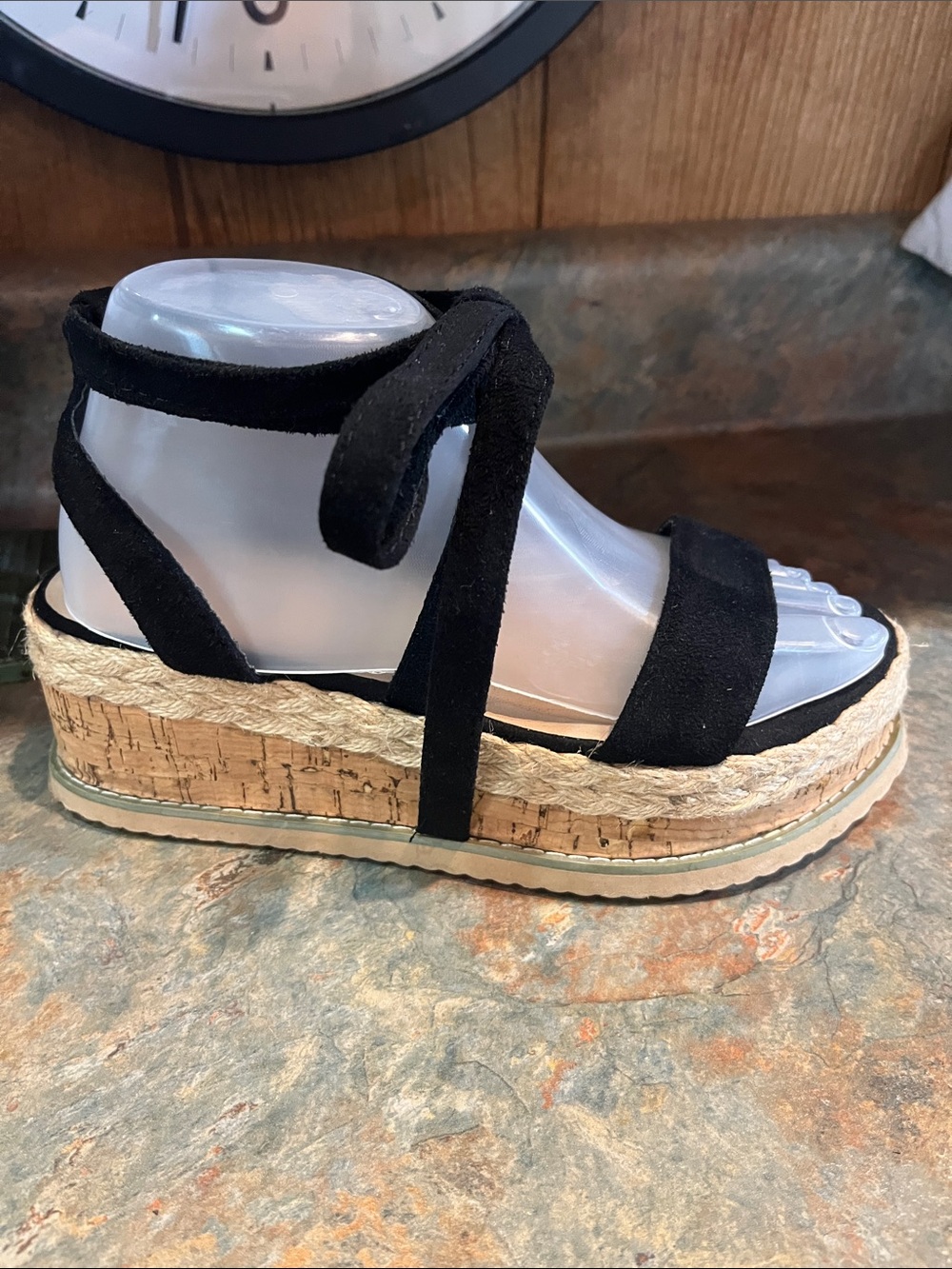 Retro black strap tie up platform sandals size 8 women